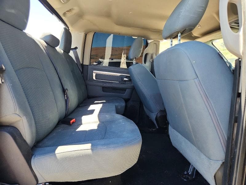 2019 RAM 1500 CLASSIC SLT 10