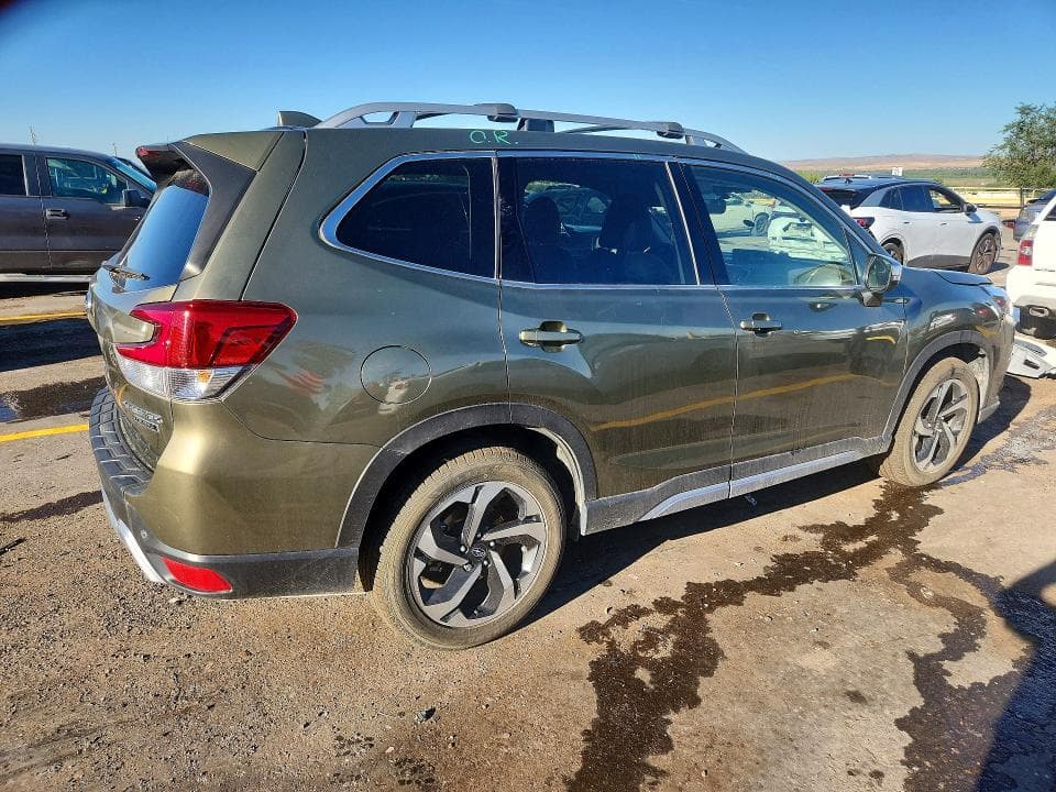 2023 SUBARU FORESTER TOURING 3