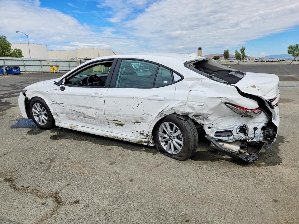 2026 TOYOTA CAMRY LE 2