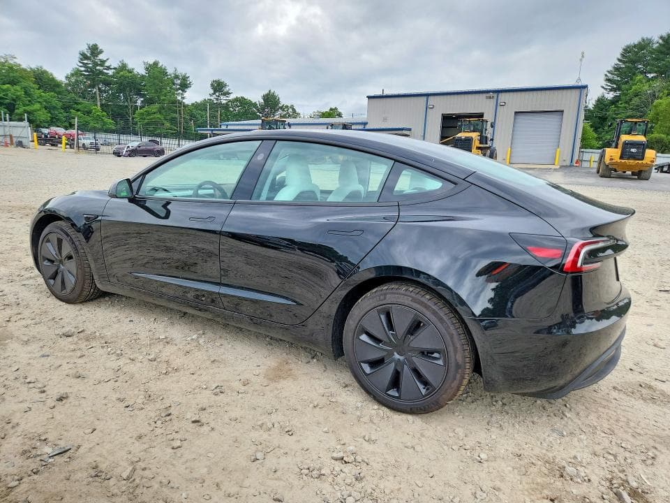 2026 TESLA MODEL 3 2
