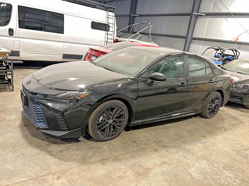 2025 TOYOTA CAMRY SE 2