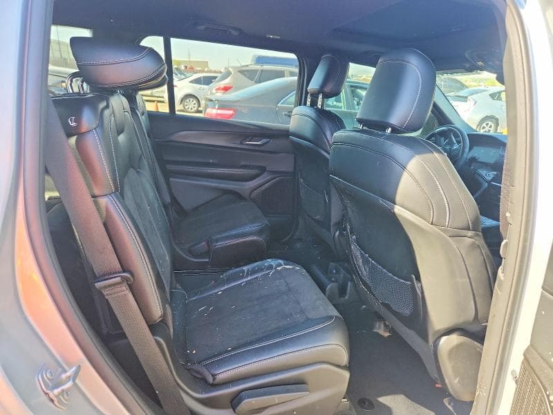 2025 JEEP GR CHEROKE 11