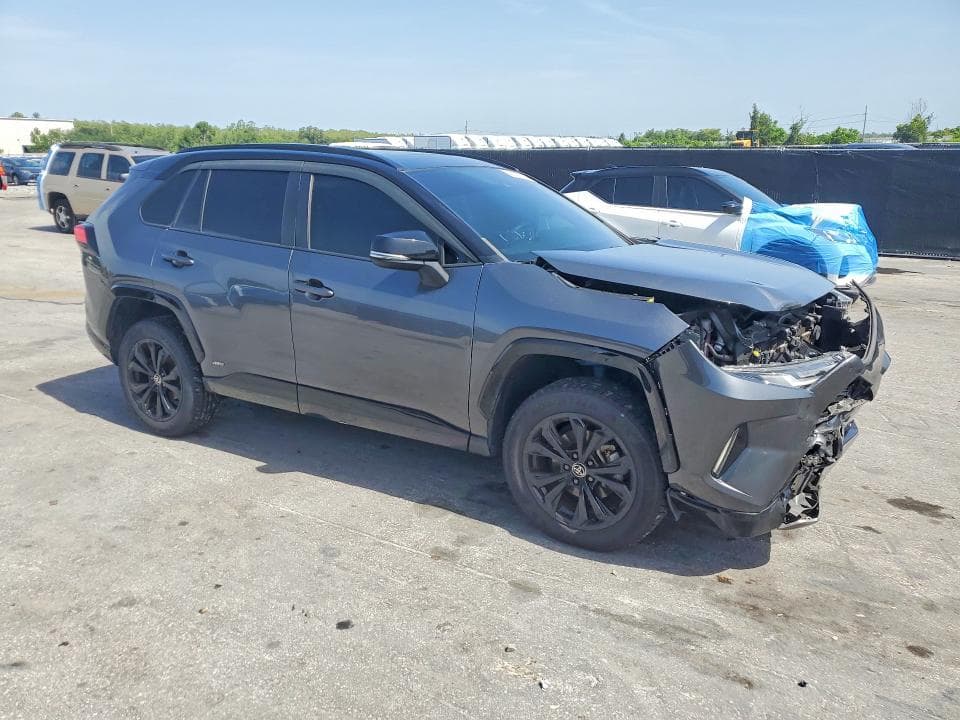 2022 TOYOTA RAV4 XSE 4