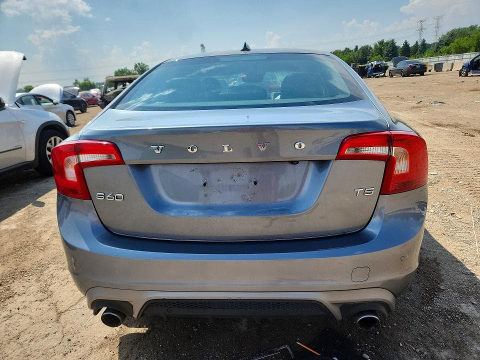 2018 VOLVO S60 DYNAMIC 6
