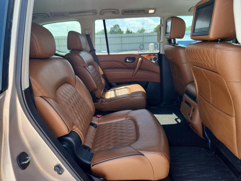 2019 INFINITI QX80 LUXE 11