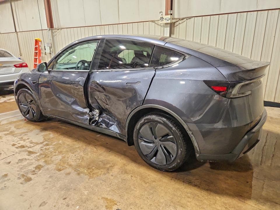 2026 TESLA MODEL Y 2