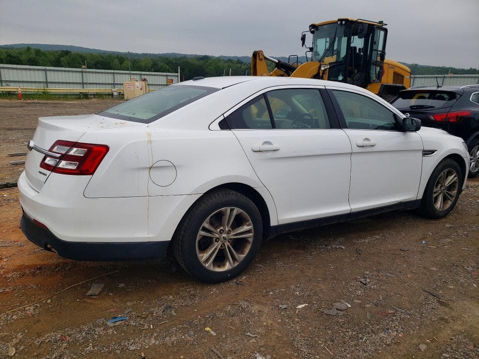 2018 FORD TAURUS SE 3