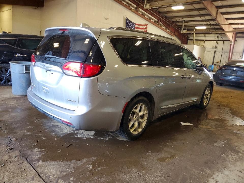 2020 CHRYSLER PACIFICA LIMITED 3