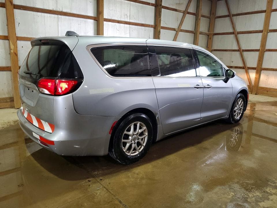 2021 CHRYSLER VOYAGER LX 3