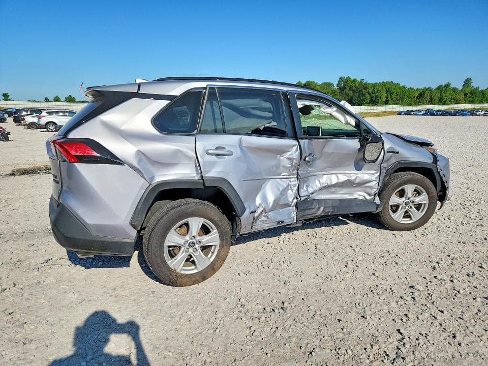 2019 TOYOTA RAV4 HYBRID XLE 3
