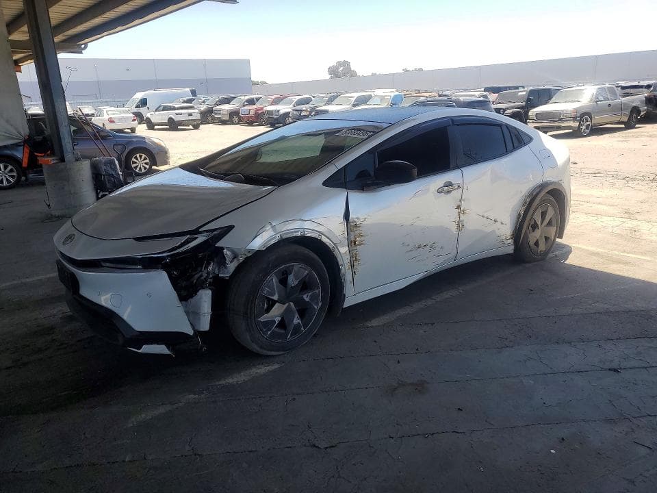 2024 TOYOTA PRIUS LE - 1