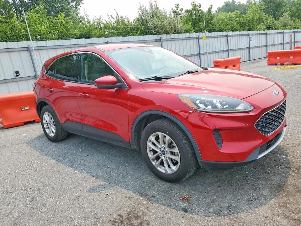 2020 FORD ESCAPE SE 4