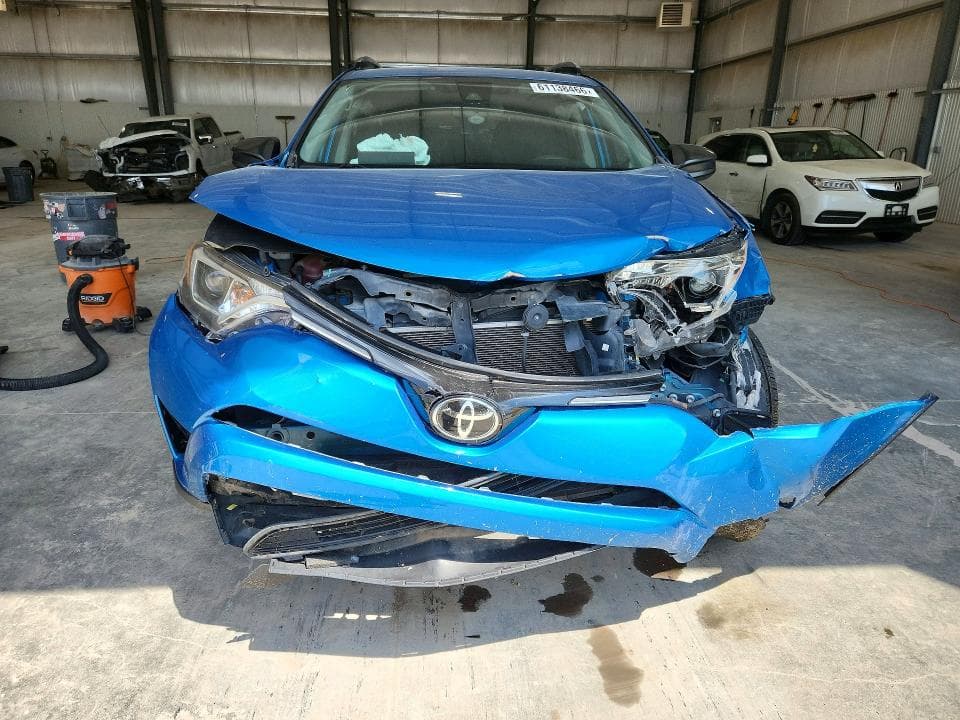 2017 TOYOTA RAV4 LE 5