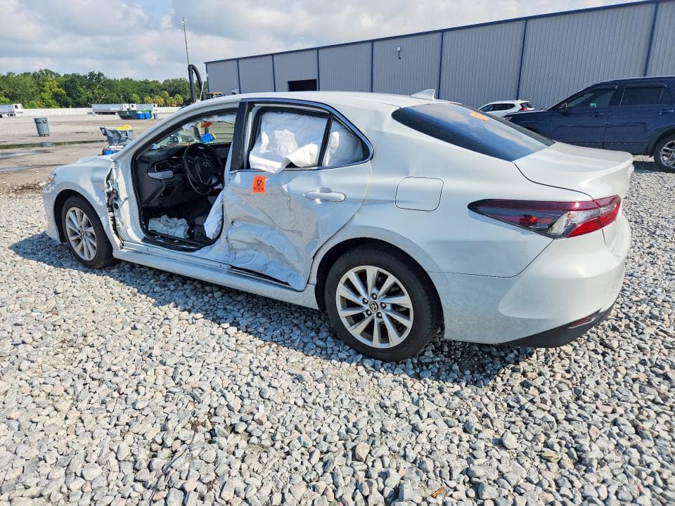 2022 TOYOTA CAMRY LE 2