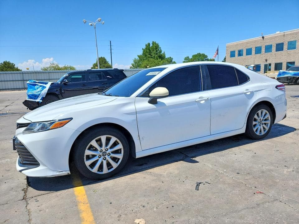 2019 TOYOTA CAMRY LE