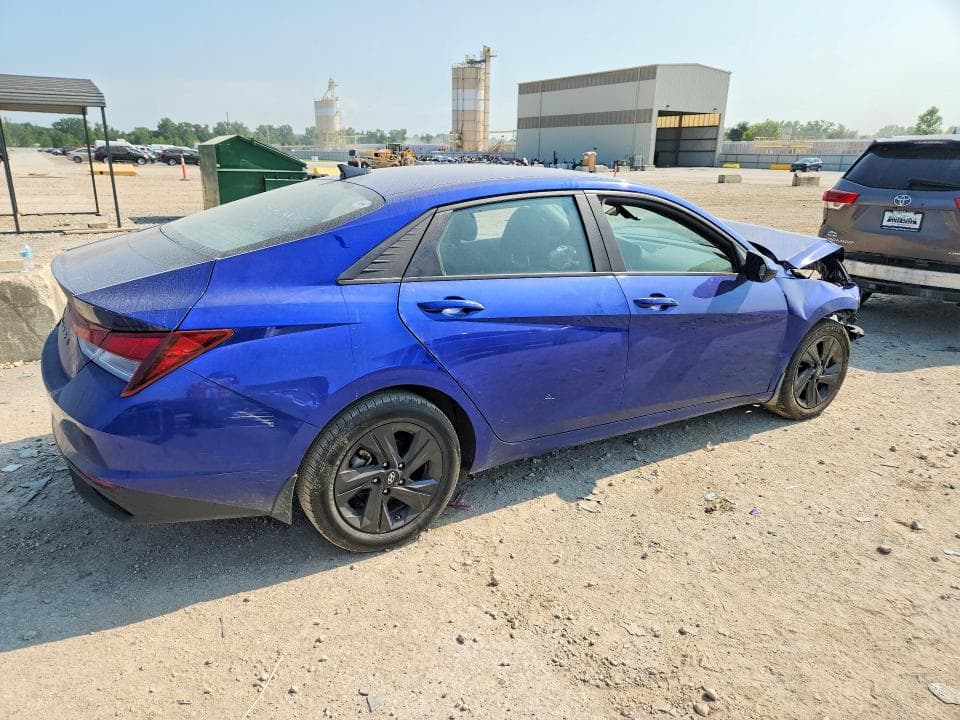 2023 HYUNDAI ELANTRA SEL 3