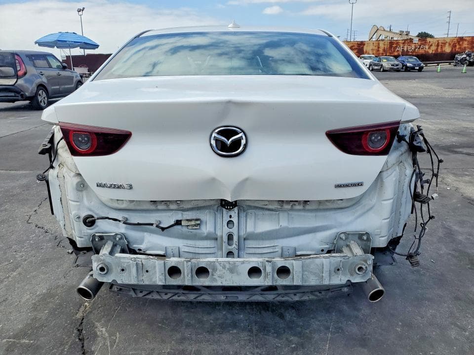 2020 MAZDA 3 PREMIUM 6