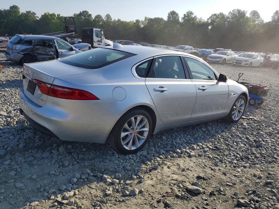2017 JAGUAR XF PREMIUM 3