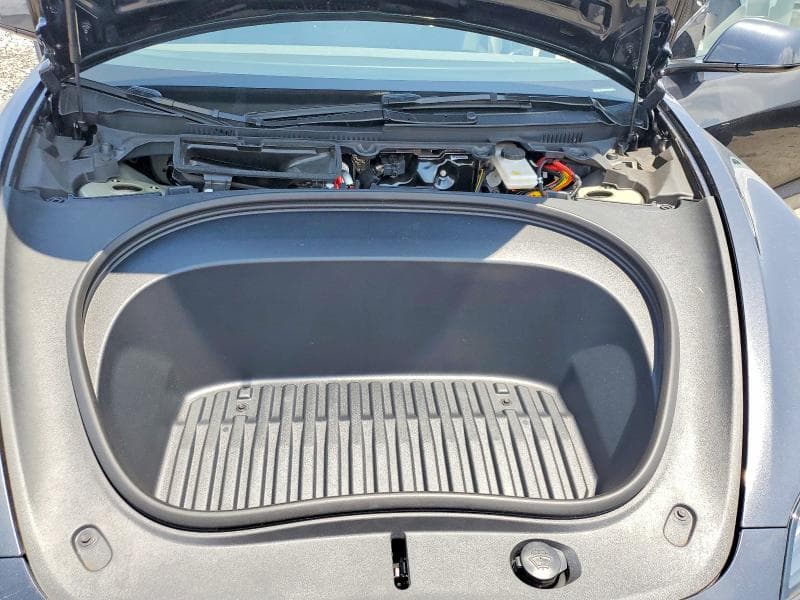 2026 TESLA MODEL 3 11