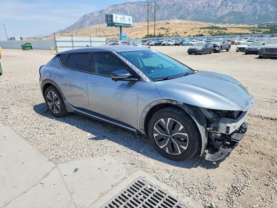 2022 KIA EV6 WIND 4