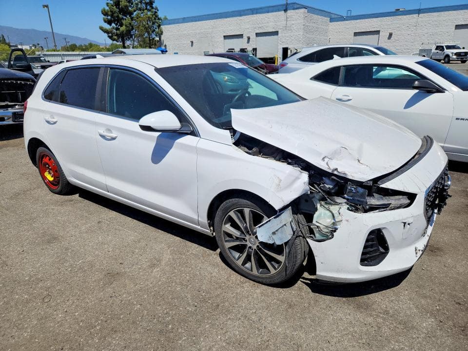 2018 HYUNDAI ELANTRA GT BASE 4