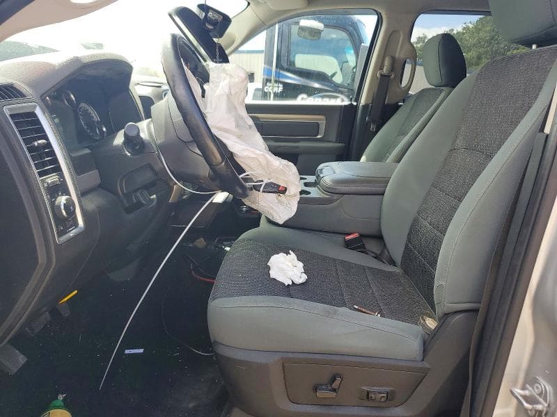 2019 RAM 1500 CLASSIC SLT 7
