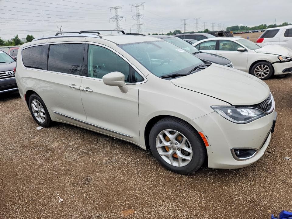 2017 CHRYSLER PACIFICA TOURING L PLUS 4