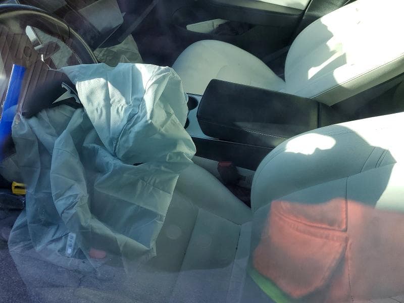 2018 TESLA MODEL 3 8