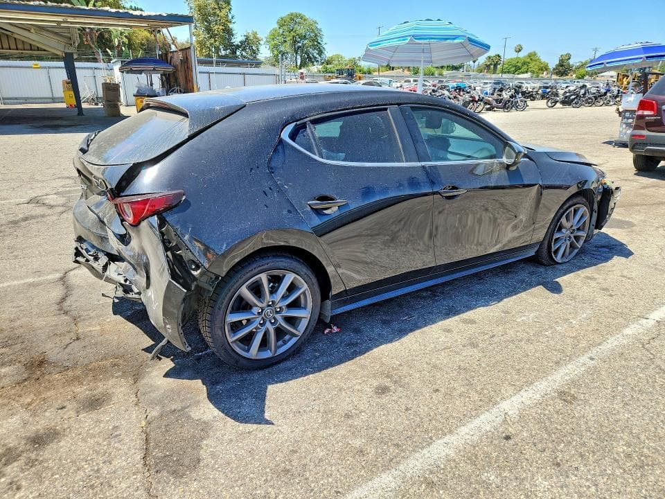 2023 MAZDA 3 SELECT 3