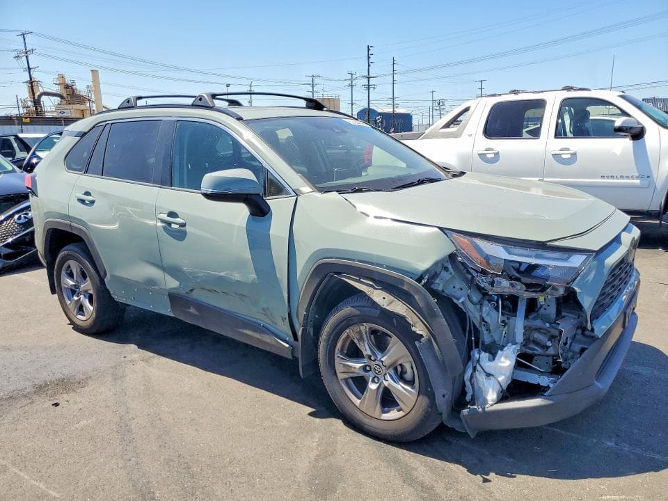 2023 TOYOTA RAV4 XLE 4