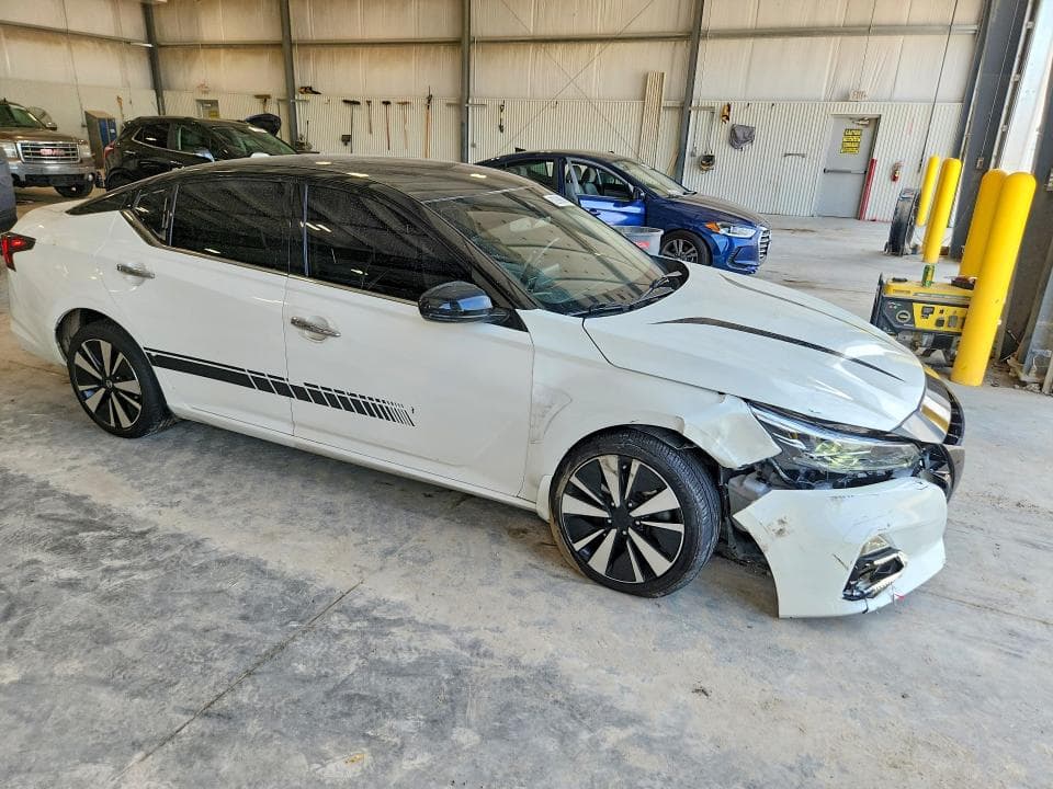 2019 NISSAN ALTIMA SV 4