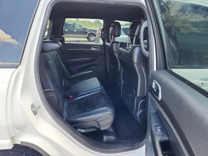 2017 JEEP GRAND CHEROKEE LAREDO 11