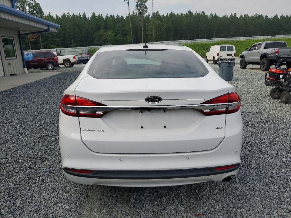 2017 FORD FUSION SE 6