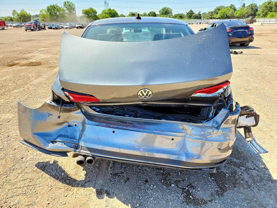 2017 VOLKSWAGEN JETTA GLI 6