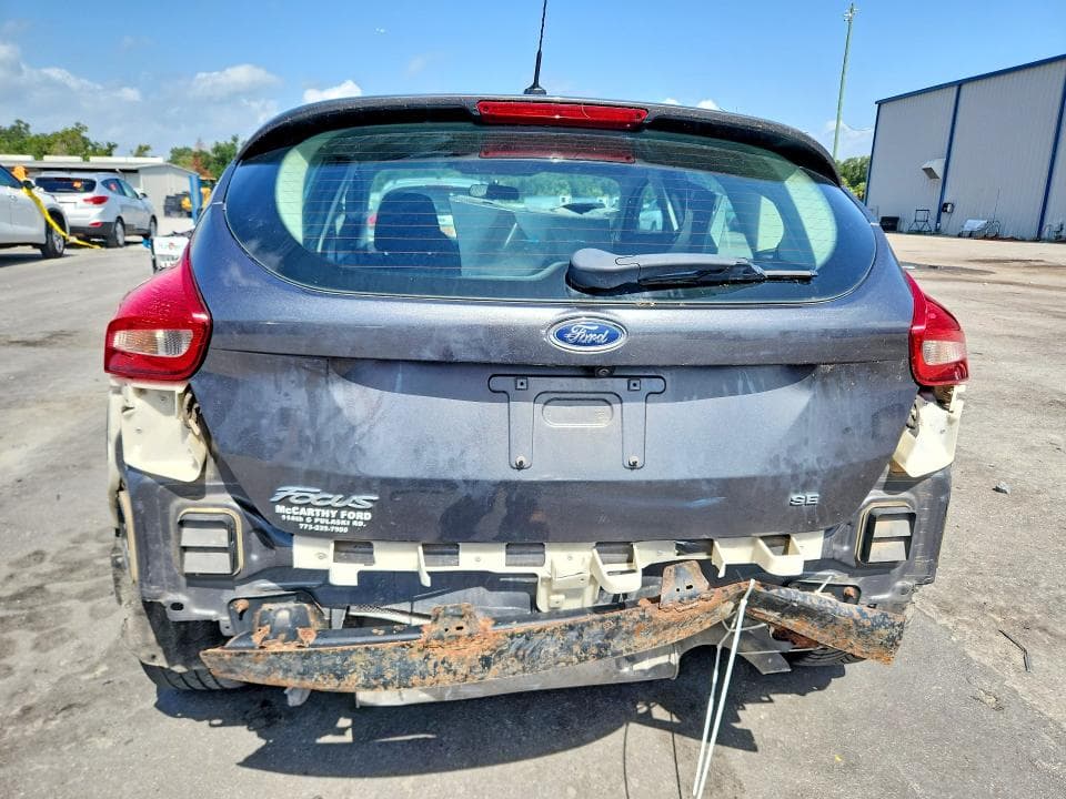 2017 FORD FOCUS SE 6