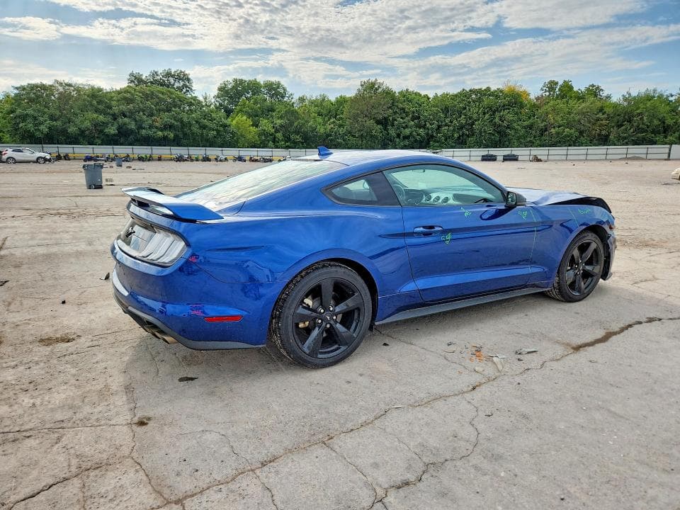 2022 FORD MUSTANG 3