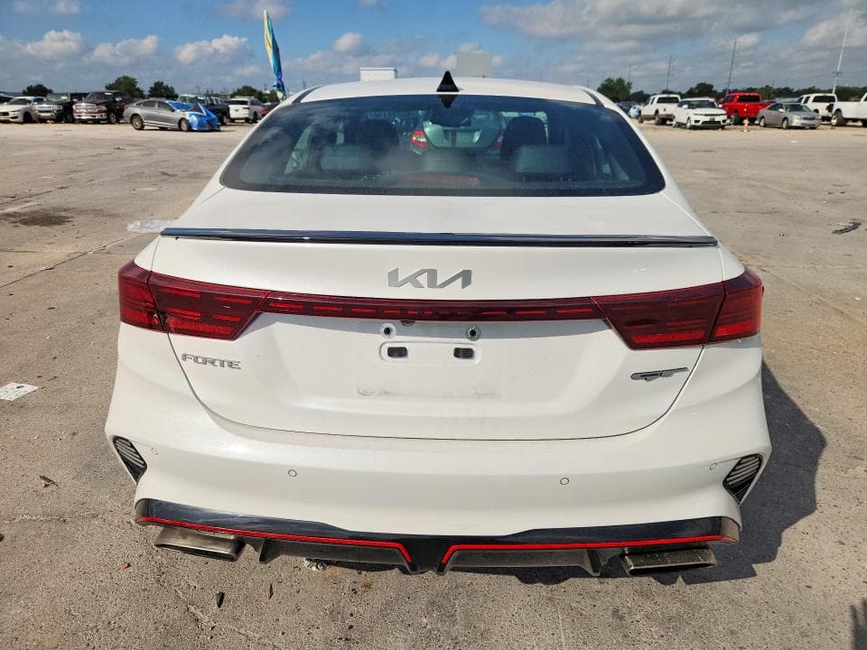 2023 KIA FORTE GT 6