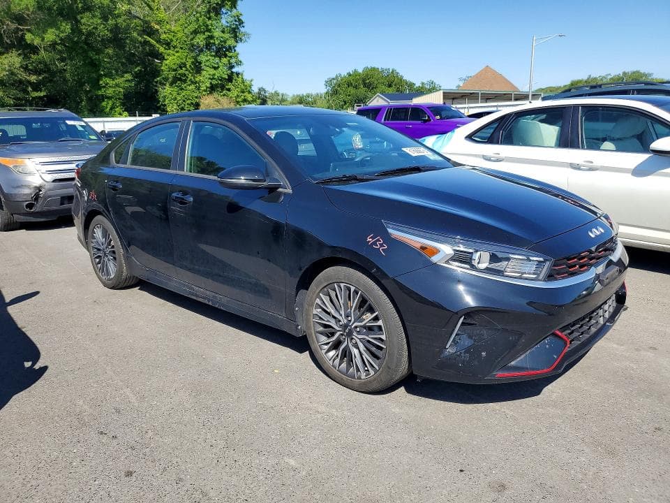 2023 KIA FORTE GT LINE 4