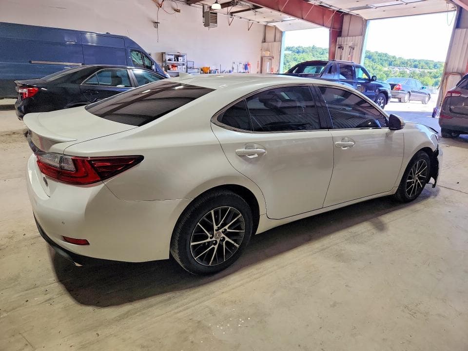 2017 LEXUS ES 350 3