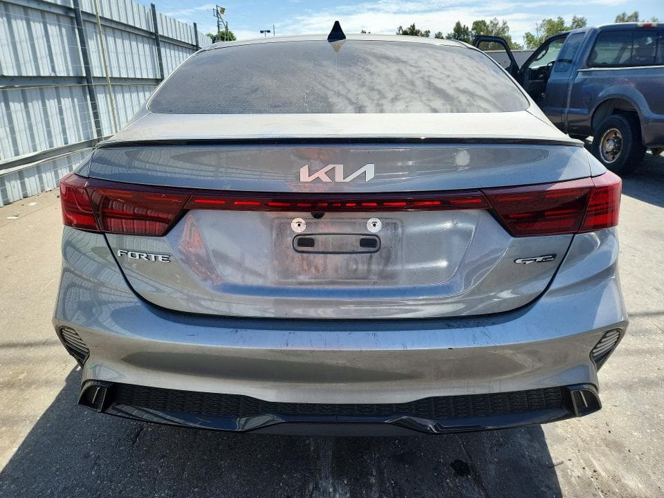 2022 KIA FORTE GT LINE 6