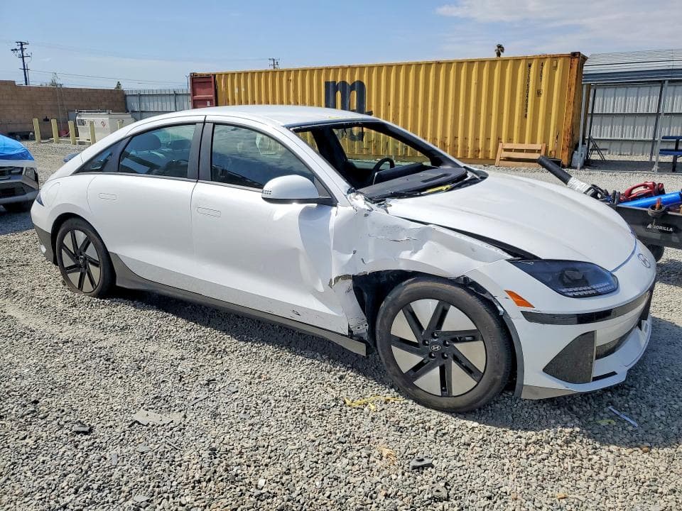 2025 HYUNDAI IONIQ 6 SE 4