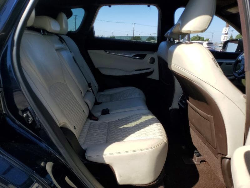 2019 INFINITI QX50 ESSENTIAL 11