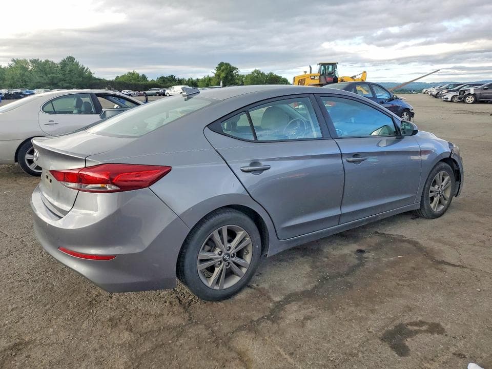 2018 HYUNDAI ELANTRA SEL 3