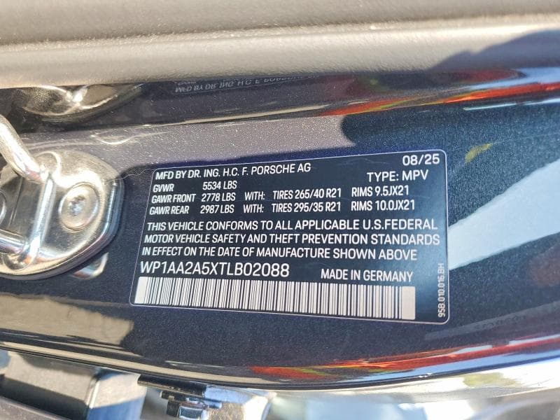 2026 PORSCHE MACAN BASE 14