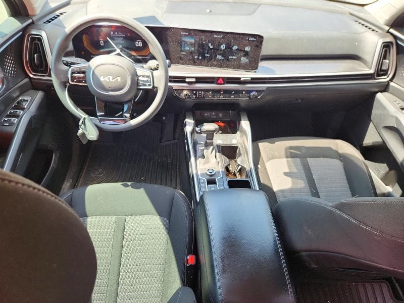 2025 KIA SORENTO LX 8