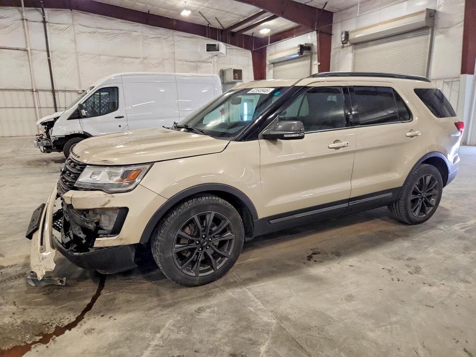 2017 FORD EXPLORER XLT - 1