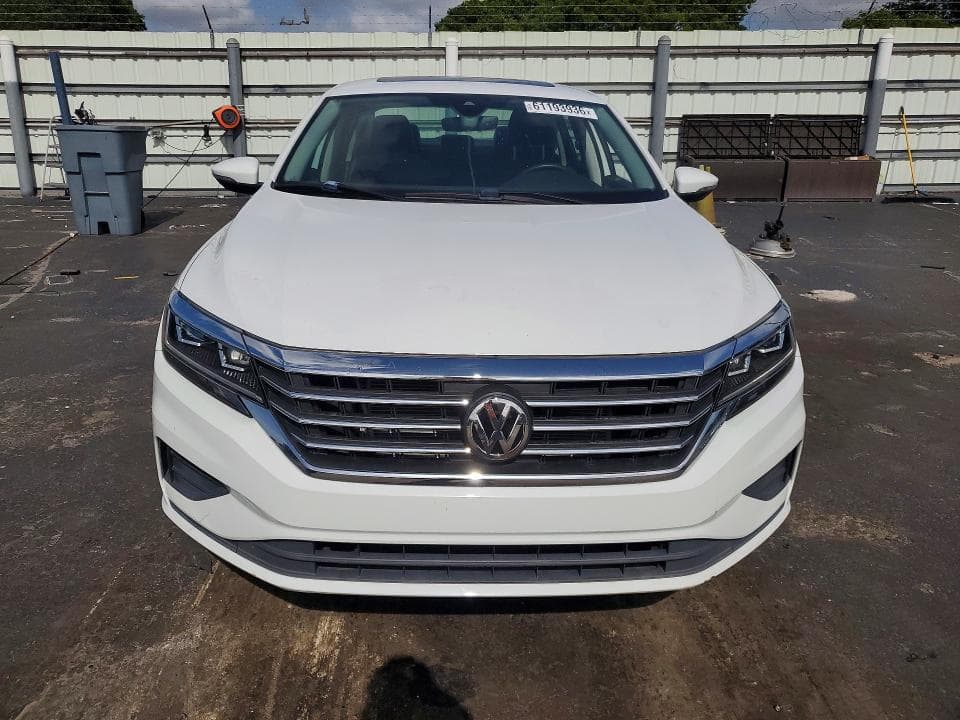 2020 VOLKSWAGEN PASSAT SE 5