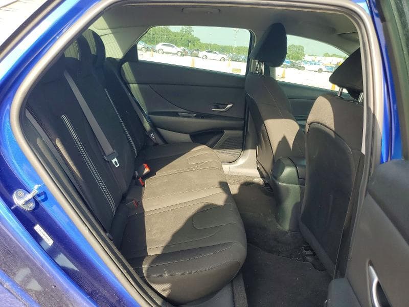 2023 HYUNDAI ELANTRA SEL 10