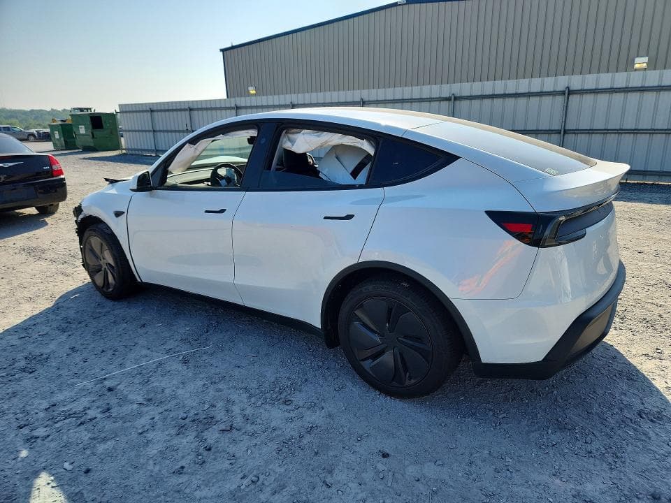 2026 TESLA MODEL Y 2