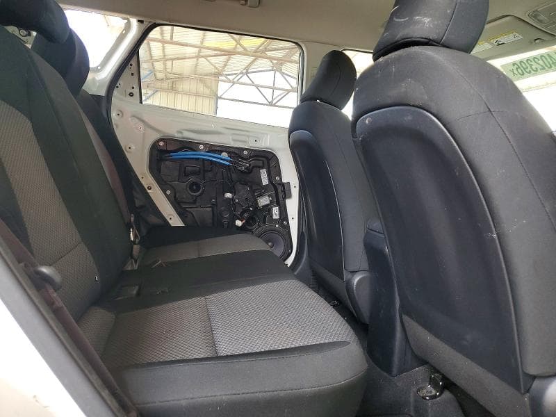 2020 KIA SOUL LX 10